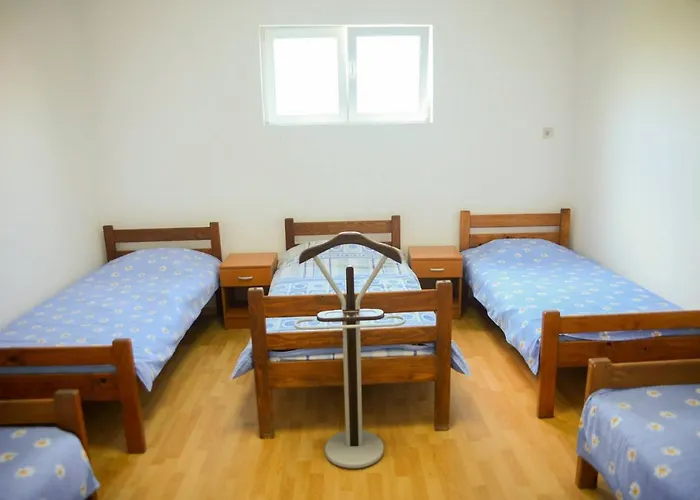 Prenociste Pecinci Biker Friendly